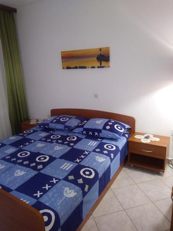 Apartments Soljacic Бол Экстерьер фото